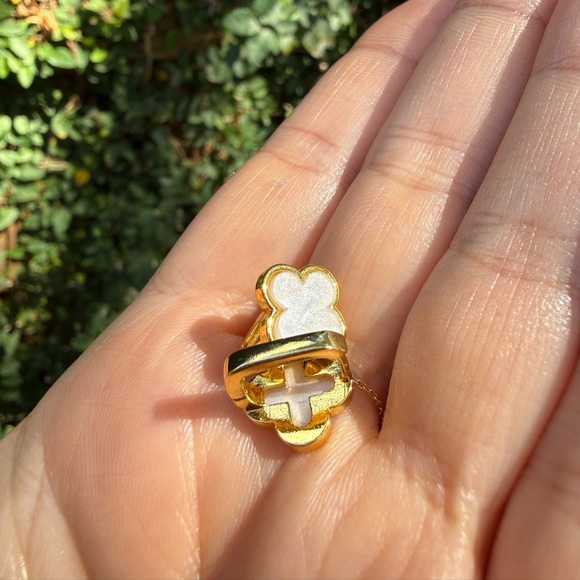 Elegant Gold and White Pendant Earrings - Picture 3 of 6